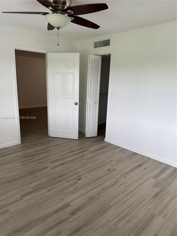 6301 N Fall Circle Drive 213, Lauderhill, FL 33319