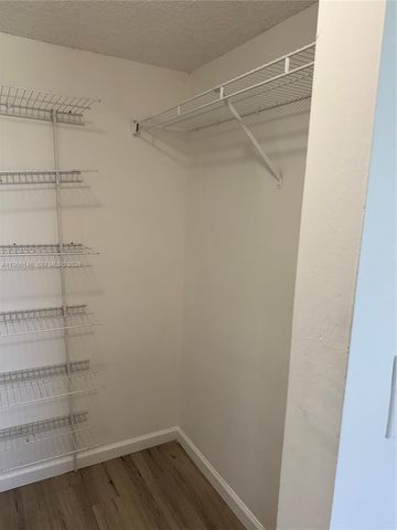 6301 N Fall Circle Drive 213, Lauderhill, FL 33319