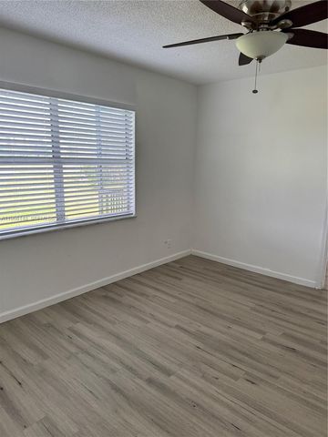 6301 N Fall Circle Drive 213, Lauderhill, FL 33319