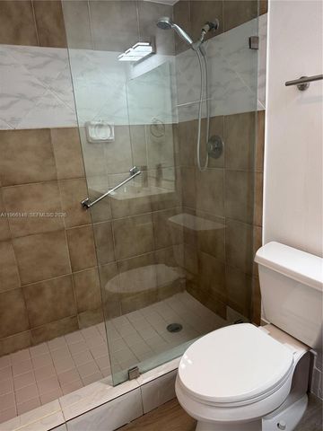 6301 N Fall Circle Drive 213, Lauderhill, FL 33319