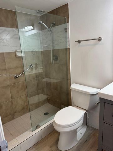6301 N Fall Circle Drive 213, Lauderhill, FL 33319