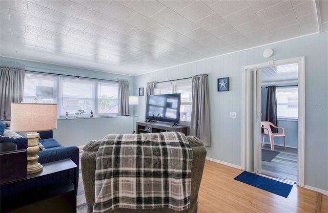 18675 US HIGHWAY 19 N 328, Clearwater, FL 33764