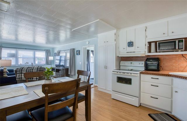 18675 US HIGHWAY 19 N 328, Clearwater, FL 33764