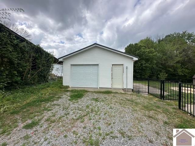 4557 Hendron Road, Paducah, KY 42003