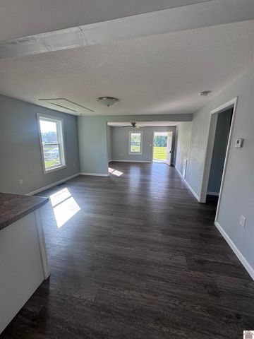 4557 Hendron Road, Paducah, KY 42003