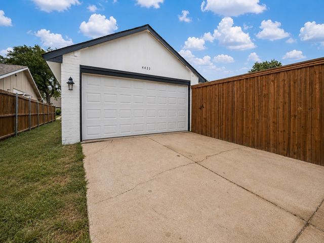 4433 Larner Street, The Colony, TX 75056