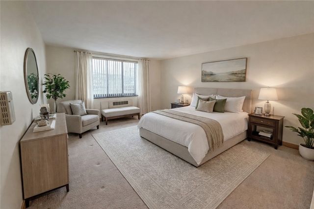 2505 East Avenue 704, Brighton, NY 14610