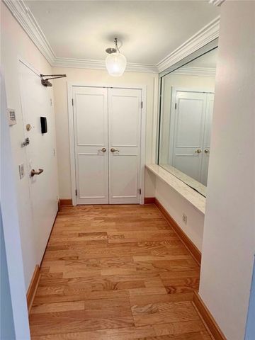 2505 East Avenue 704, Brighton, NY 14610