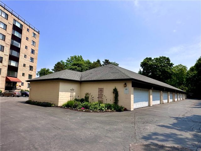 2505 East Avenue 704, Brighton, NY 14610