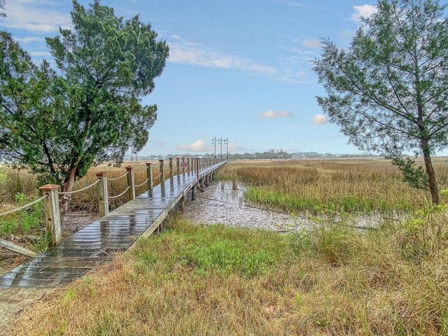 1527 John Fenwick Lane, Johns Island, SC 29455