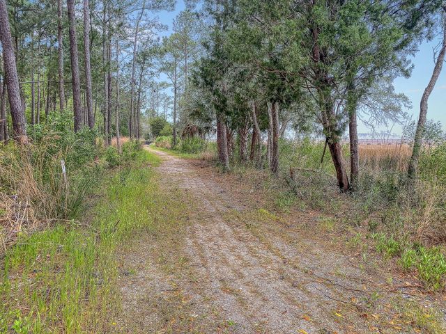 1527 John Fenwick Lane, Johns Island, SC 29455