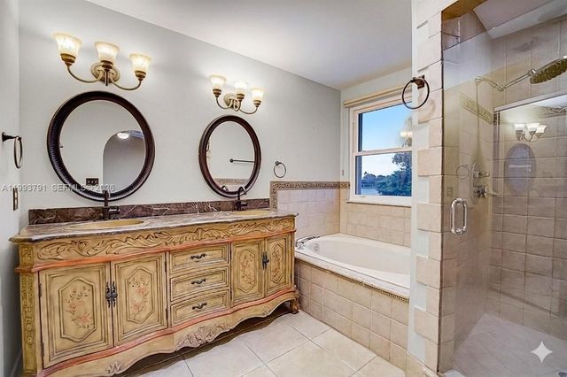 5204 NW 54th St, Coconut Creek, FL 33073