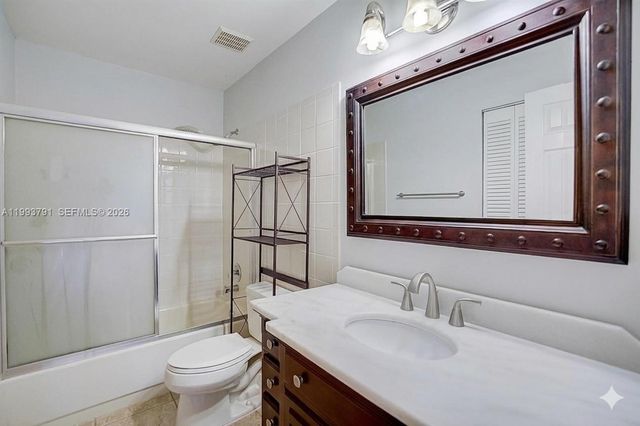 5204 NW 54th St, Coconut Creek, FL 33073