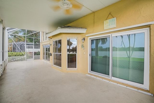 5204 NW 54th St, Coconut Creek, FL 33073