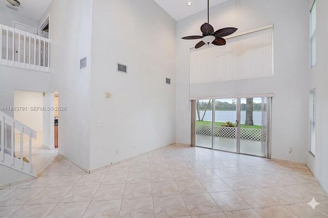 5204 NW 54th St, Coconut Creek, FL 33073