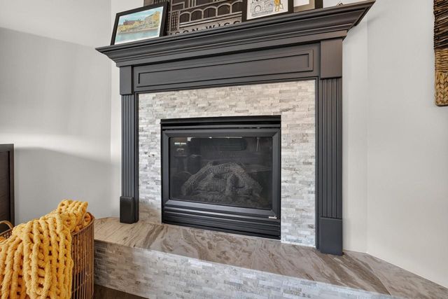 606 Pleasant Valley Parkway, Waunakee, WI 53597