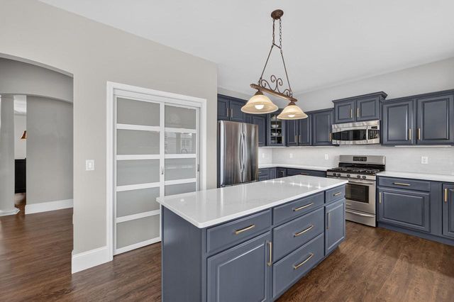 606 Pleasant Valley Parkway, Waunakee, WI 53597