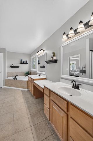 606 Pleasant Valley Parkway, Waunakee, WI 53597