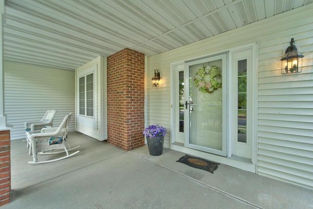 606 Pleasant Valley Parkway, Waunakee, WI 53597