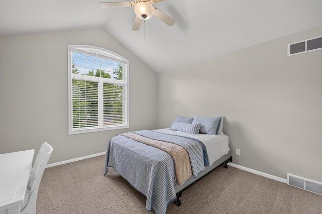 606 Pleasant Valley Parkway, Waunakee, WI 53597