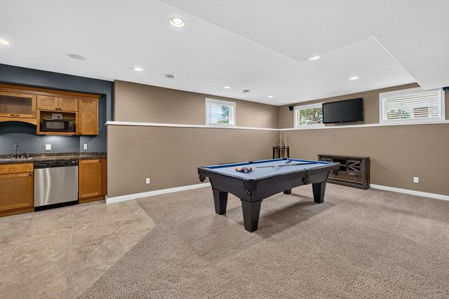 606 Pleasant Valley Parkway, Waunakee, WI 53597