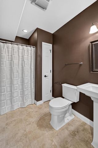 606 Pleasant Valley Parkway, Waunakee, WI 53597