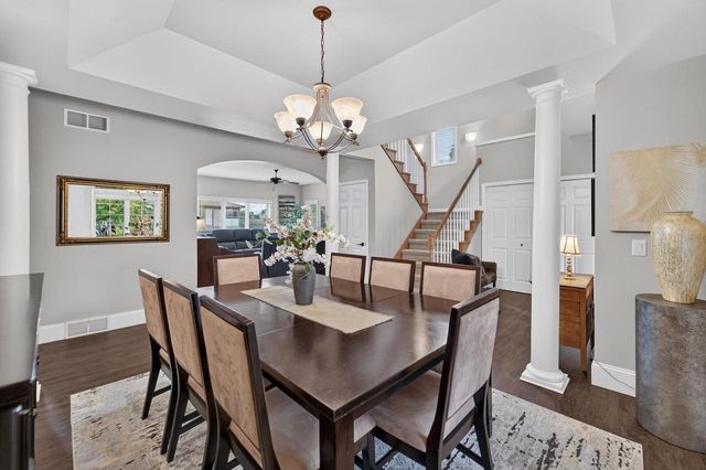 606 Pleasant Valley Parkway, Waunakee, WI 53597