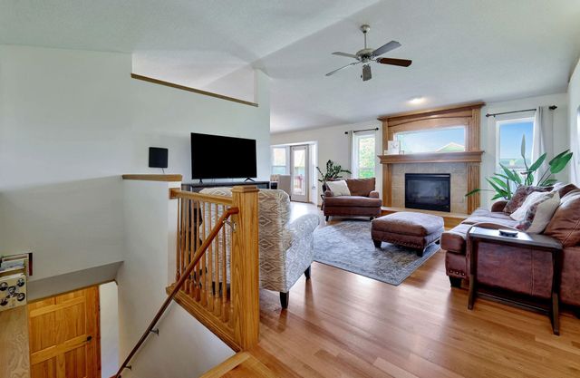 809 W Putter Ct, Andover, KS 67002