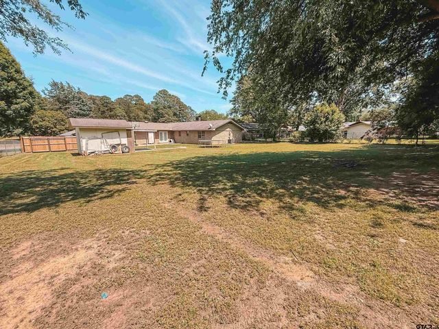 306 Kent Drive, Pittsburg, TX 75686