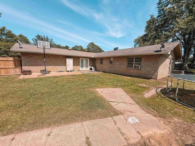 306 Kent Drive, Pittsburg, TX 75686