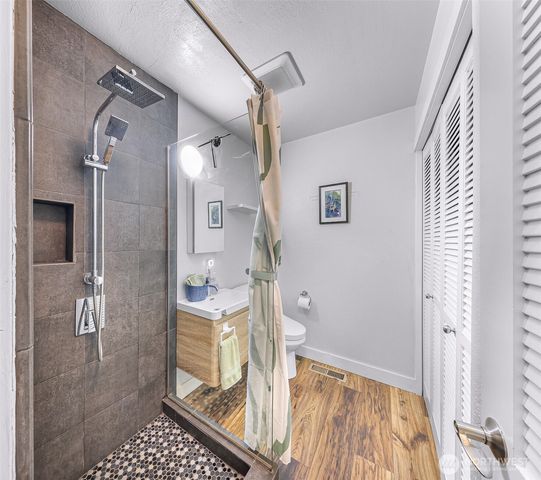 4711 116th Avenue SE, Bellevue, WA 98006