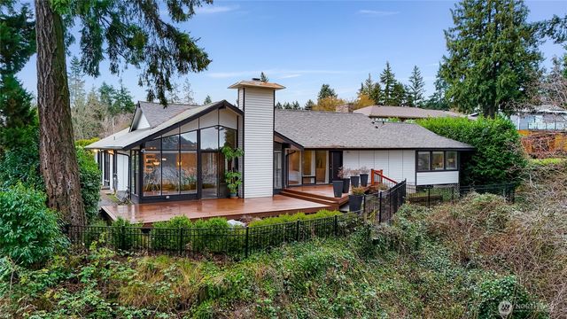 4711 116th Avenue SE, Bellevue, WA 98006