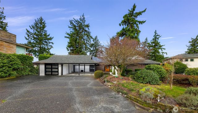 4711 116th Avenue SE, Bellevue, WA 98006