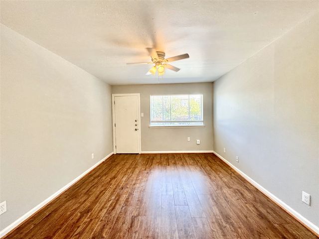5722 Gaston Avenue B, Dallas, TX 75214