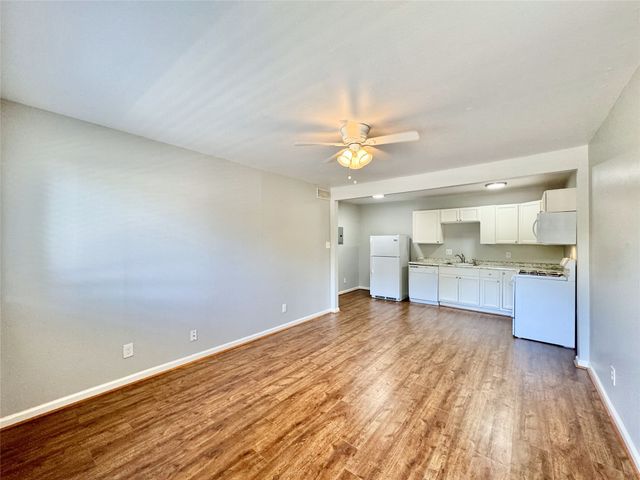 5722 Gaston Avenue B, Dallas, TX 75214