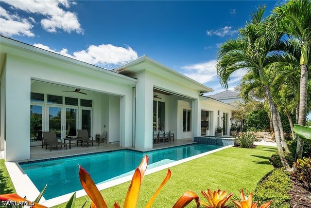 705 Wedge DR, Naples, FL 34103