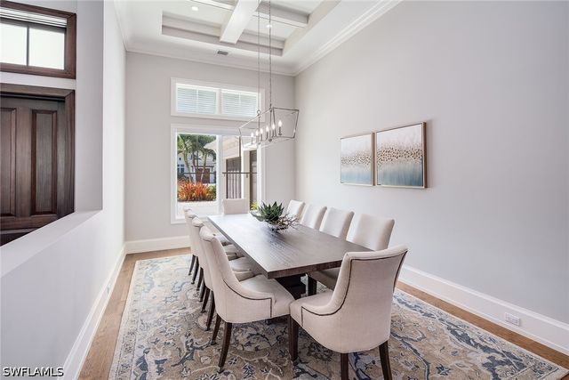 705 Wedge DR, Naples, FL 34103