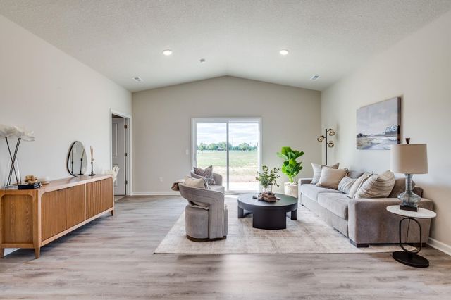 1506 N Sedgwick St, Garden Plain, KS 67050