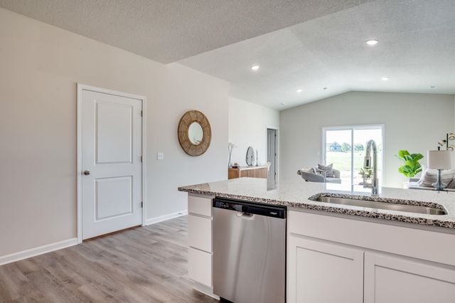 1506 N Sedgwick St, Garden Plain, KS 67050