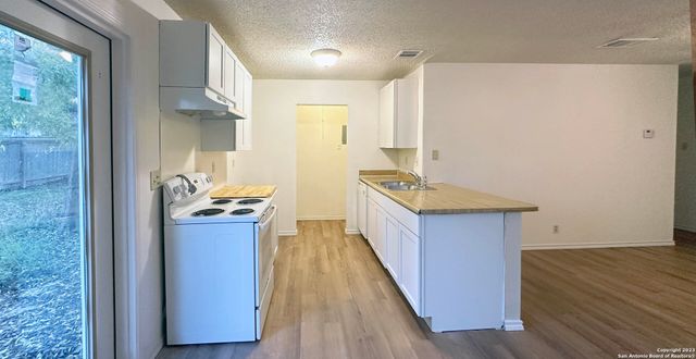 9650 Simplicity, San Antonio, TX 78245