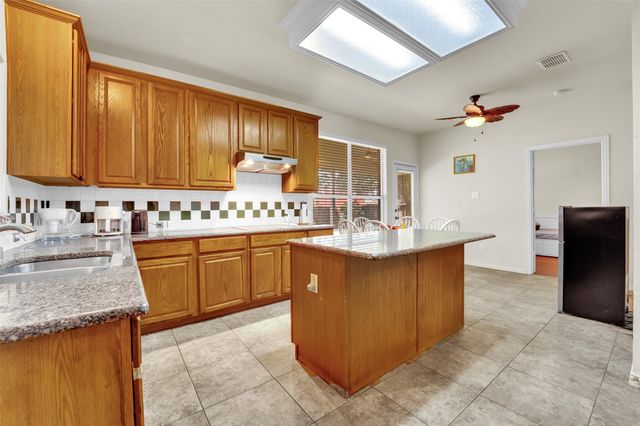 529 Abbey Court, Coppell, TX 75019