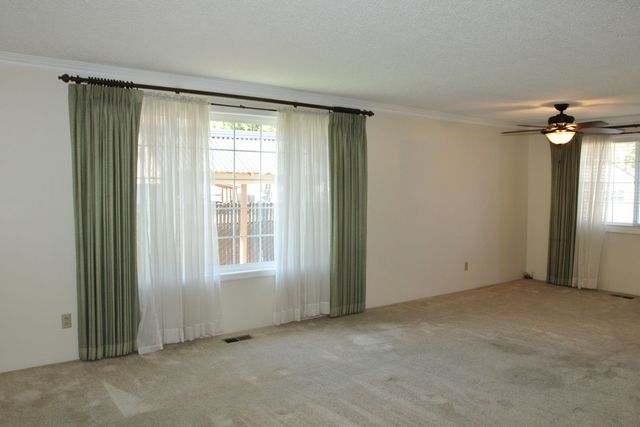 3713 Rio Vista Way, Klamath Falls, OR 97603