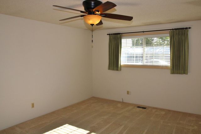 3713 Rio Vista Way, Klamath Falls, OR 97603