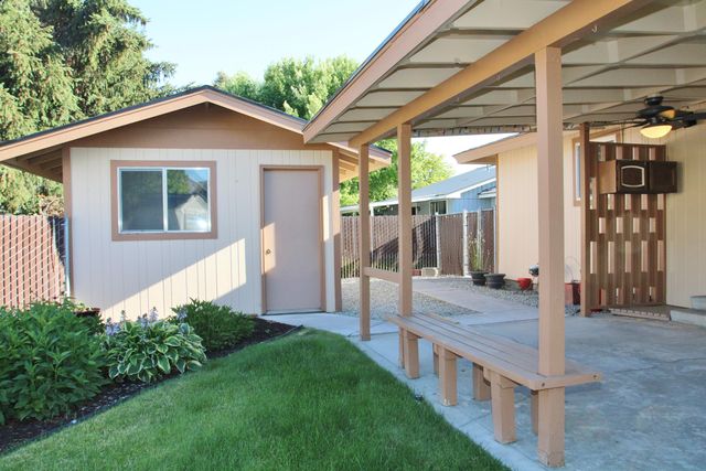 3713 Rio Vista Way, Klamath Falls, OR 97603