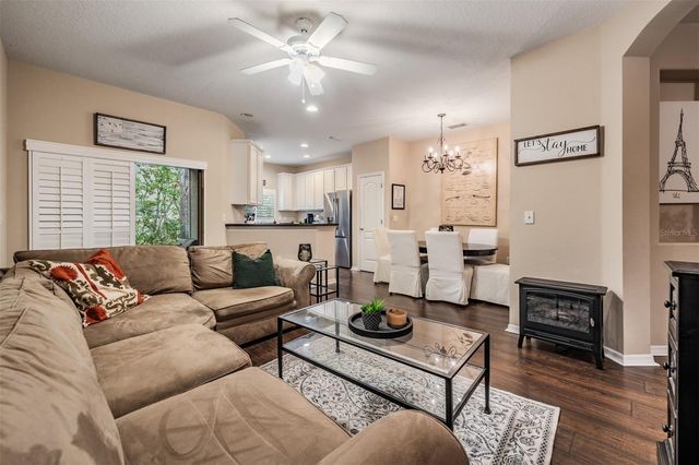 9904 PALERMO BREEZE WAY, Tampa, FL 33619