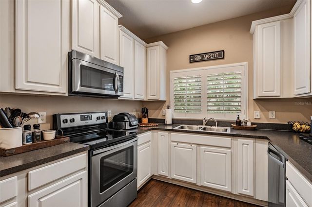 9904 PALERMO BREEZE WAY, Tampa, FL 33619