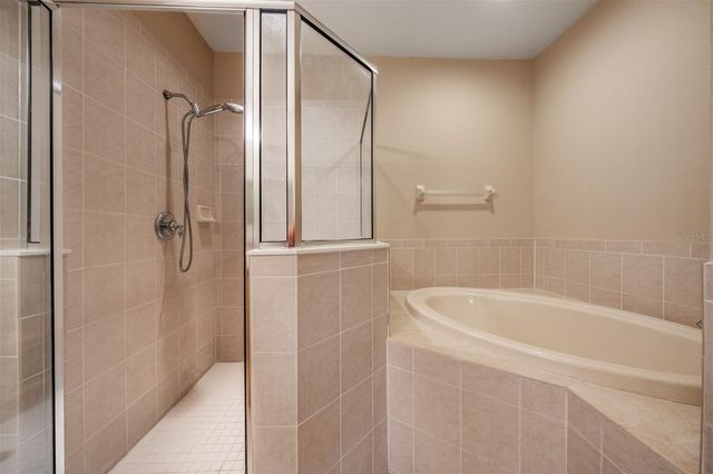 9904 PALERMO BREEZE WAY, Tampa, FL 33619