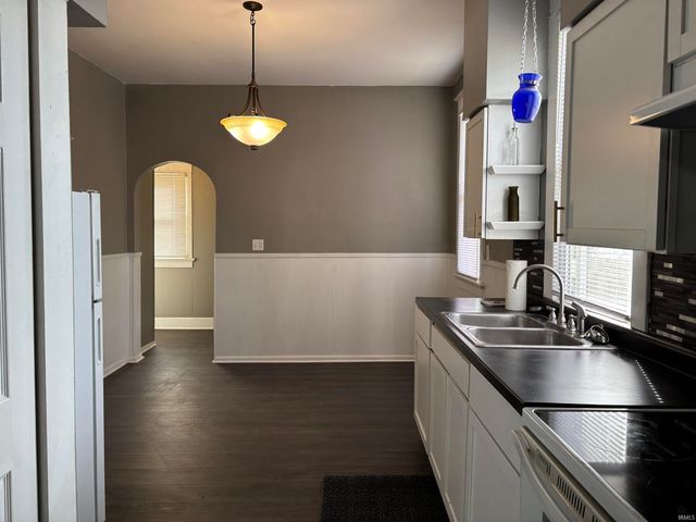 1101 N 3rd Avenue, Evansville, IN 47710