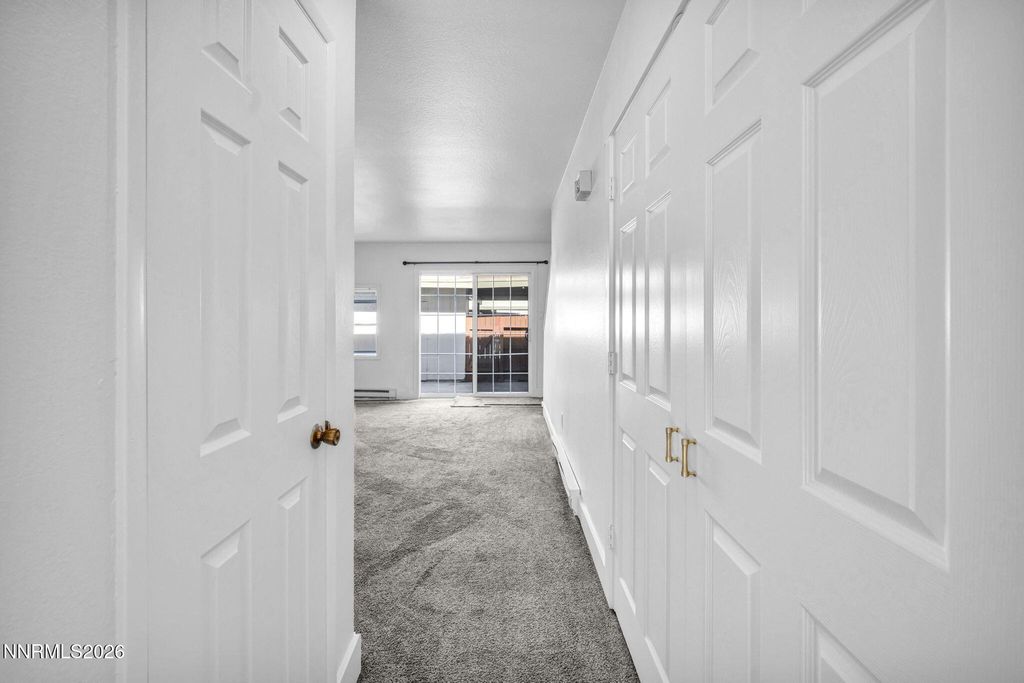 Image 3 of property listing at 312 Smithridge Park, Reno, NV 89502