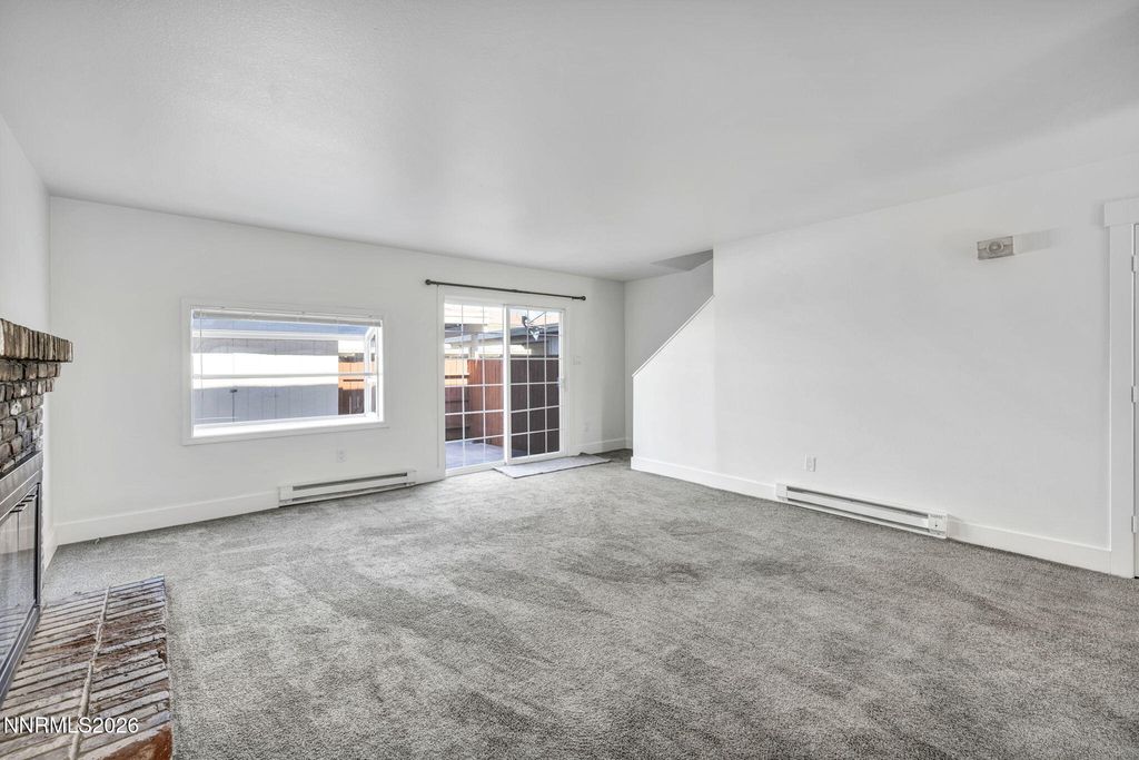 Image 7 of property listing at 312 Smithridge Park, Reno, NV 89502